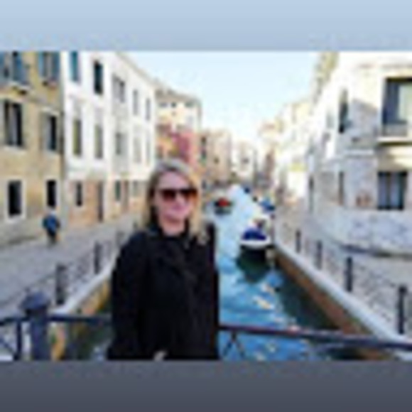 Meet your Posher, Kelly - Picture 1 of 1